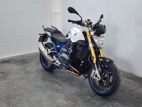 2017 BMW R 1200 R, белый, 699000 рублей, вид 2