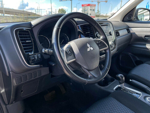 2013 Mitsubishi Outlander III, чёрный - вид 12