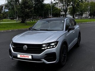 2020 Volkswagen Touareg III, серый, 4900000 рублей, вид 1