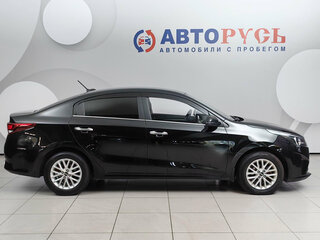 2021 Kia Rio IV Рестайлинг, чёрный, 1619000 рублей, вид 5