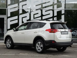 2015 Toyota RAV4 IV (XA40), белый, 1790000 рублей, вид 2