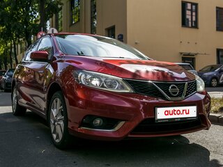 2015 Nissan Tiida II, красный, 1350000 рублей, вид 2