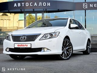 2012 Toyota Camry VII (XV50), белый, 1330000 рублей, вид 1
