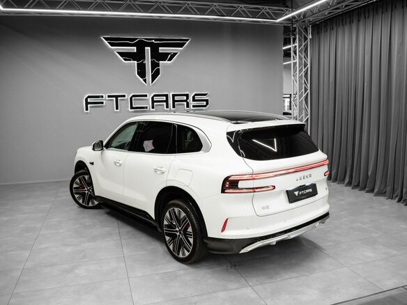 2026 Zeekr 8X 70 kWh, белый, 11994000 рублей - вид 14