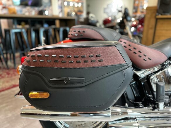 2023 Harley-Davidson Heritage, пурпурный - вид 15