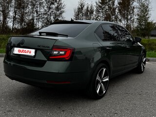 2019 Skoda Octavia III (A7) Рестайлинг, зелёный, 2179000 рублей, вид 4