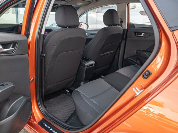 2021 Hyundai Solaris II Рестайлинг, оранжевый, 1445000 рублей - вид 10