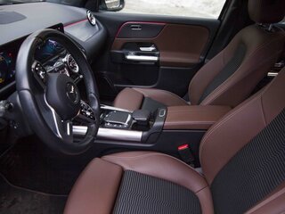 2021 Mercedes-Benz GLA 200 II (H247), чёрный, 2760000 рублей, вид 3