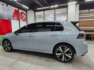 2023 Volkswagen Golf VIII, голубой, 2300777 рублей, вид 5
