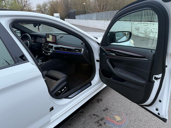 2020 BMW 5 серии 523d xDrive VII (G30/G31/G38) Рестайлинг, белый, 5490000 рублей - вид 16