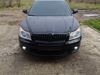 2011 Skoda Octavia II (A5) Рестайлинг, чёрный, 1150000 рублей, вид 3