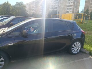 2011 Opel Astra J, чёрный, 576000 рублей, вид 4