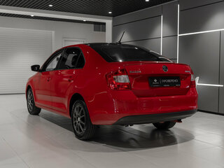 2017 Skoda Rapid I, красный, 1100000 рублей, вид 4