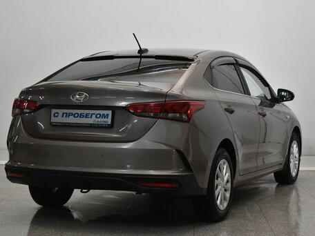2020 Hyundai Solaris II Рестайлинг, коричневый, 1410000 рублей, вид 4