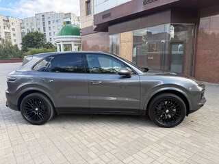 2021 Porsche Cayenne S III, серый, 7100000 рублей, вид 4