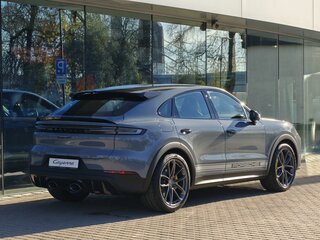 2026 Porsche Cayenne GTS Coupé III Рестайлинг, серый, 38980000 рублей, вид 2