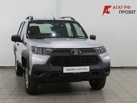 2025 Lada (ВАЗ) Niva Travel I, серебристый, 1320000 рублей, вид 3