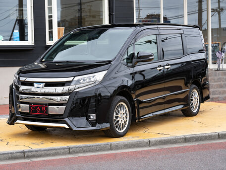 2020 Toyota Noah III (R80) Рестайлинг, чёрный, 1800000 рублей, вид 1