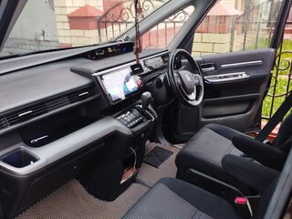 2017 Honda Stepwgn Spada V Рестайлинг, чёрный, 2350000 рублей, вид 4
