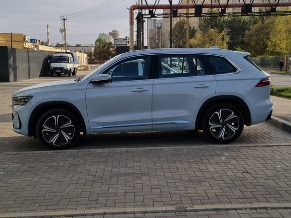2022 Geely Monjaro (Xingyue L) Hi-P I, белый, 3000000 рублей - вид 2