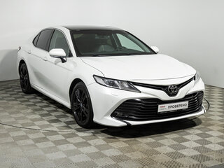 2020 Toyota Camry VIII (XV70), белый, 2450000 рублей, вид 3