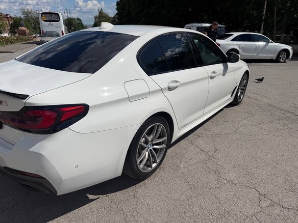 2020 BMW 5 серии 520i VII (G30/G31/G38), белый, 3800000 рублей - вид 6
