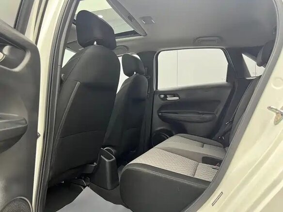 2022 Honda Fit IV Рестайлинг, белый, 1150003 рублей - вид 11