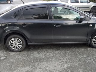 2013 Volkswagen Polo V, чёрный, 700000 рублей, вид 2