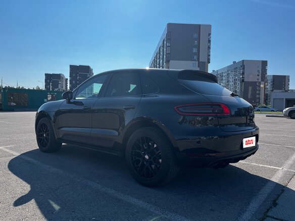 2018 Porsche Macan S Diesel I, чёрный, 4390000 рублей - вид 2