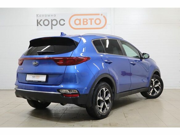 2020 Kia Sportage IV Рестайлинг, синий, 2241000 рублей - вид 2