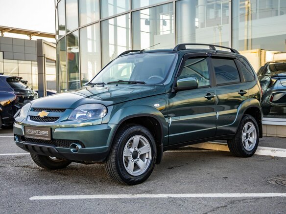 2018 Chevrolet Niva I Рестайлинг, серый - вид 2