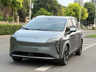2024 Aion Y Plus 51.9 kWh, серый, 1830076 рублей, вид 1