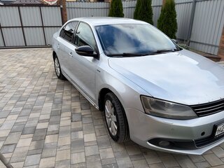 2013 Volkswagen Jetta VI, серебристый, 660000 рублей, вид 3