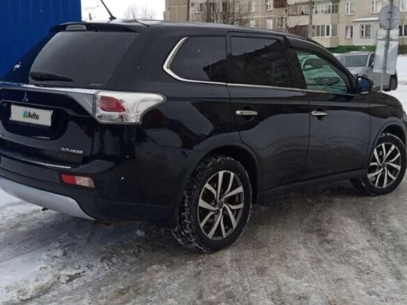 2014 Mitsubishi Outlander III Рестайлинг, чёрный, 1500000 рублей - вид 17