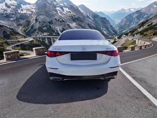 2026 Mercedes-Benz S-Класс 580 e 4MATIC VII (W223), белый, 36974500 рублей, вид 4