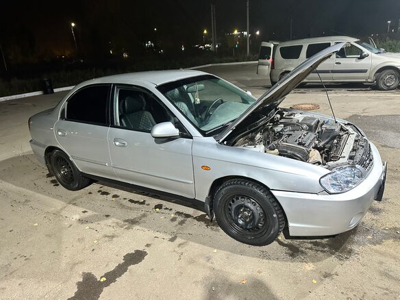 2006 Kia Spectra I Рестайлинг 2, серебристый, 300000 рублей - вид 1