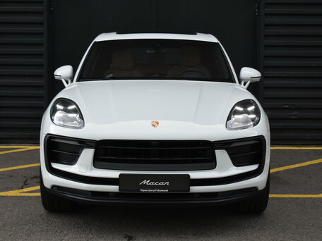 2025 Porsche Macan I Рестайлинг 2, белый, 11950000 рублей, вид 5