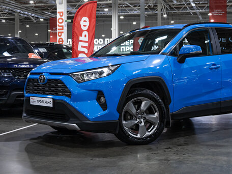 2020 Toyota RAV4 V (XA50), синий, 3099777 рублей, вид 2