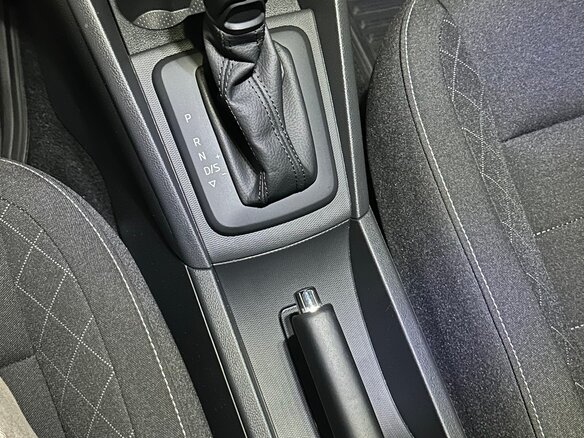 2021 Skoda Rapid II, серый, 1750000 рублей - вид 15