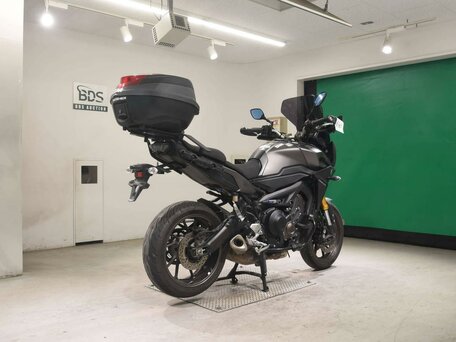 2015 Yamaha MT-09 Tracer (FJ-09), серый, 799000 рублей, вид 5