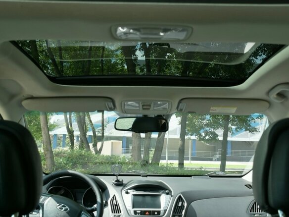 2011 Hyundai ix35 I, коричневый, 1200000 рублей - вид 8