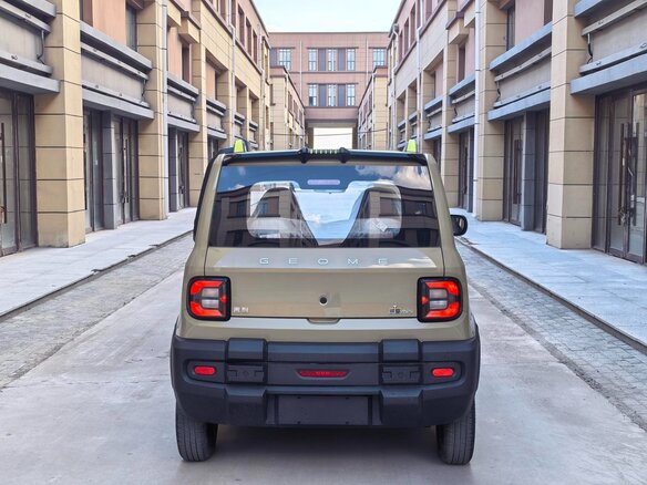 2026 Geely Panda Mini I, бежевый, 840000 рублей - вид 4
