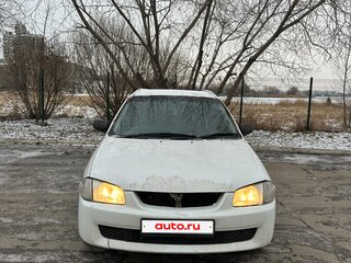 2000 Mazda Familia S-Familia S-Wagon VIII (BJ), белый, 220000 рублей, вид 1