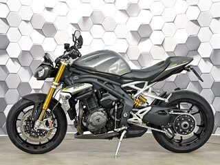 2021 Triumph Speed Triple, серый, 1199000 рублей, вид 4