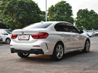 2022 BMW 1 серии 120i III (F52) Рестайлинг, белый, 1540005 рублей, вид 4
