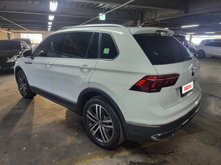 2023 Volkswagen Tiguan II Рестайлинг, белый, 2694018 рублей, вид 5