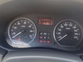 2013 Renault Logan I Рестайлинг, бежевый, 300000 рублей, вид 5
