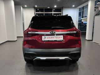 2021 Kia Seltos I, красный, 2589000 рублей, вид 4