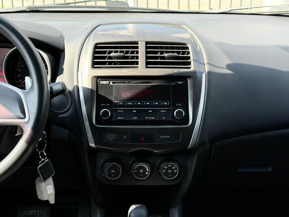 2013 Mitsubishi ASX I Рестайлинг, серебристый - вид 18
