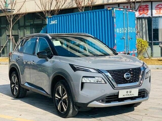 2024 Nissan X-Trail IV, серебристый, 4900000 рублей, вид 3